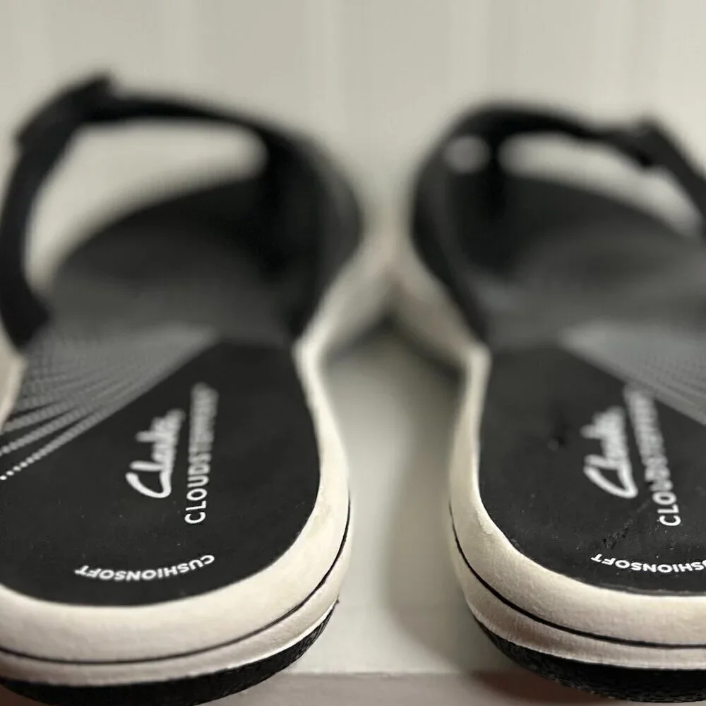 Clarks Womens Breeze Sea Black T-Strap Sandals Size 8 (7655696) FLAW